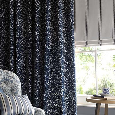 thermal roman blind in white and blue pinstripe